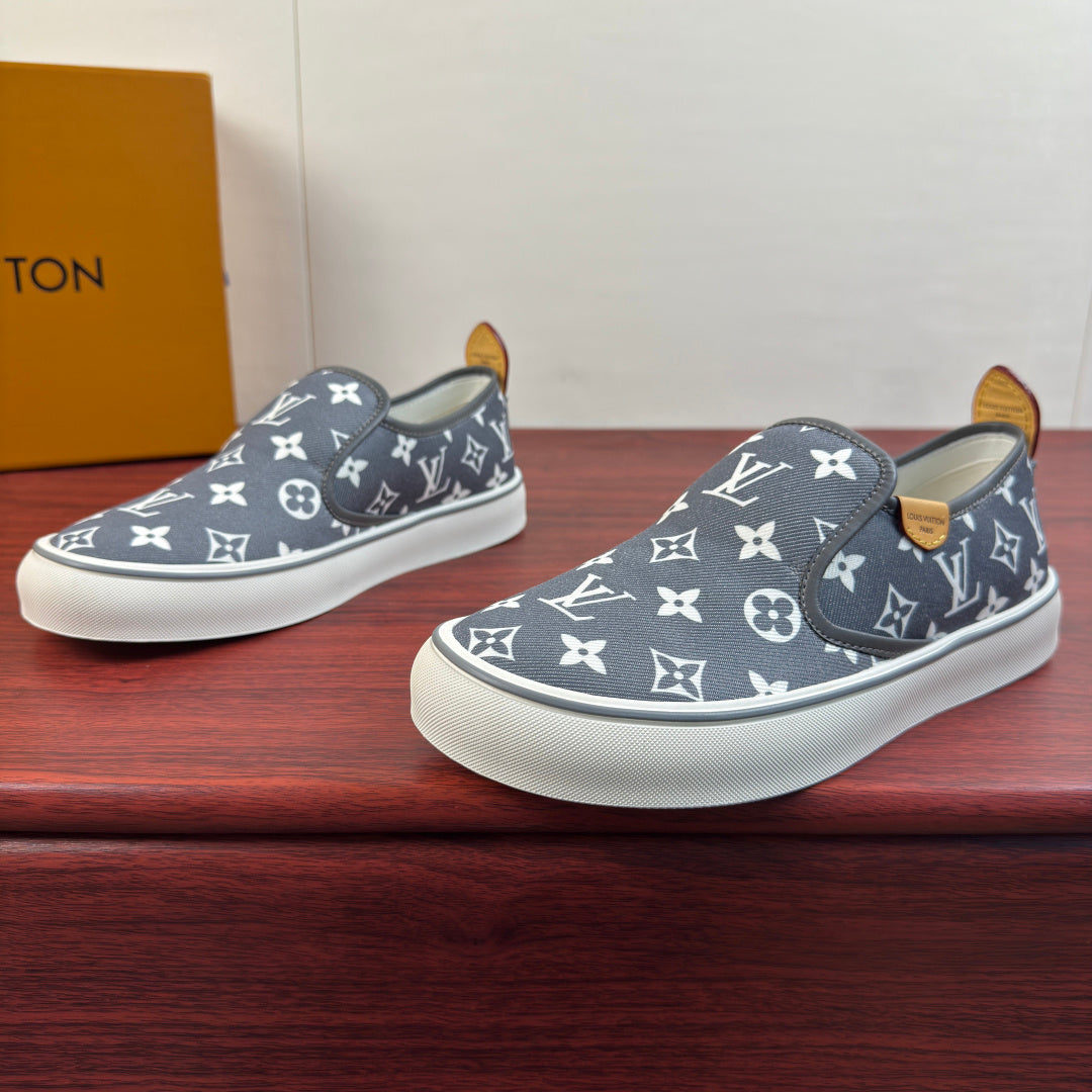 Сліпони з натуральної шкіри та текстилю Louis Vuitton LAGOON — сірі