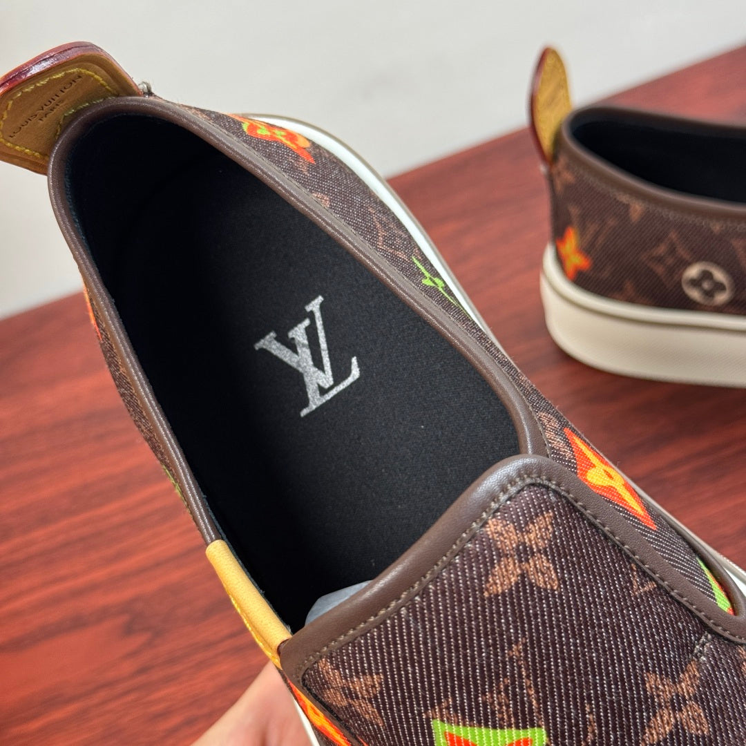 Сліпони з натуральної шкіри та текстилю Louis Vuitton LAGOON — кавові