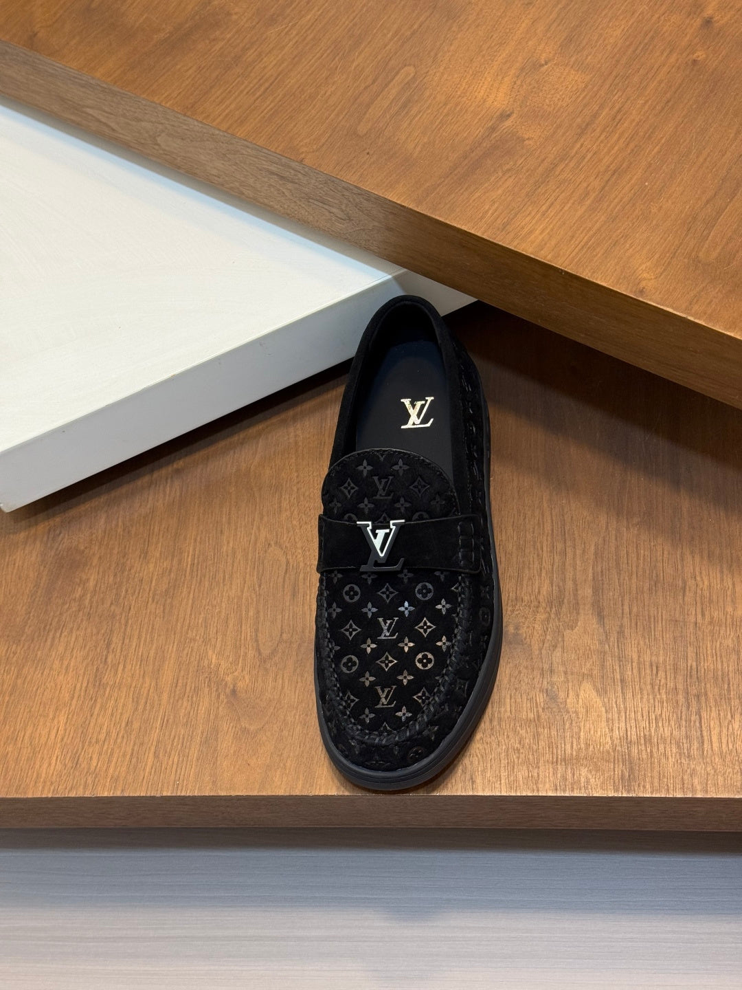 Кросівки з натуральної шкіри та текстилю Louis Vuitton