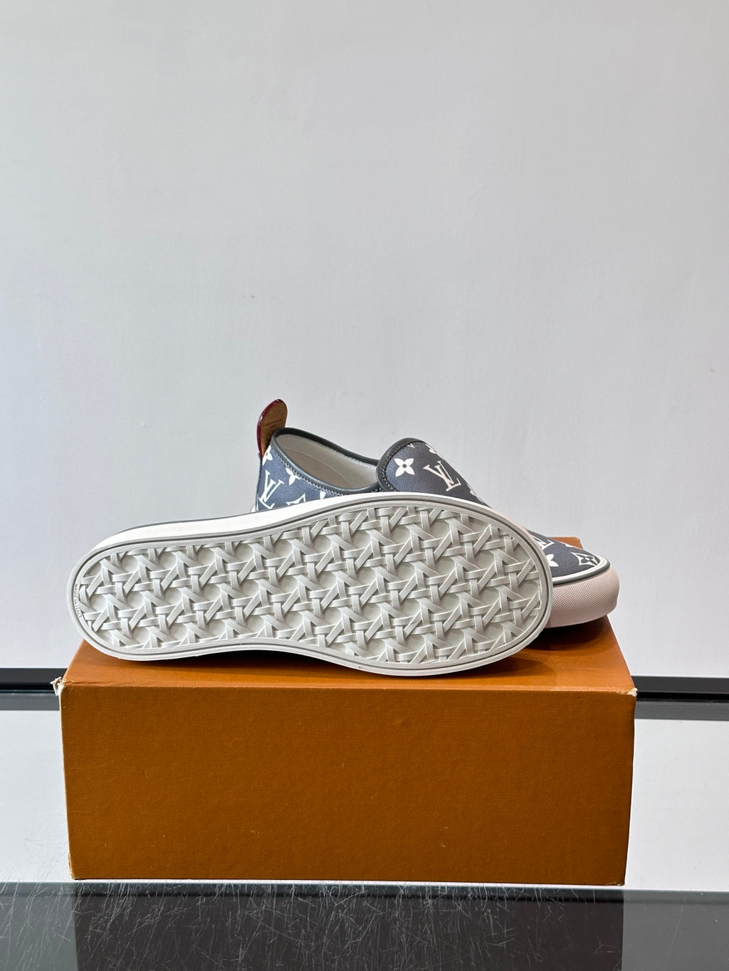 Сліпони з текстилю Louis Vuitton × Vans