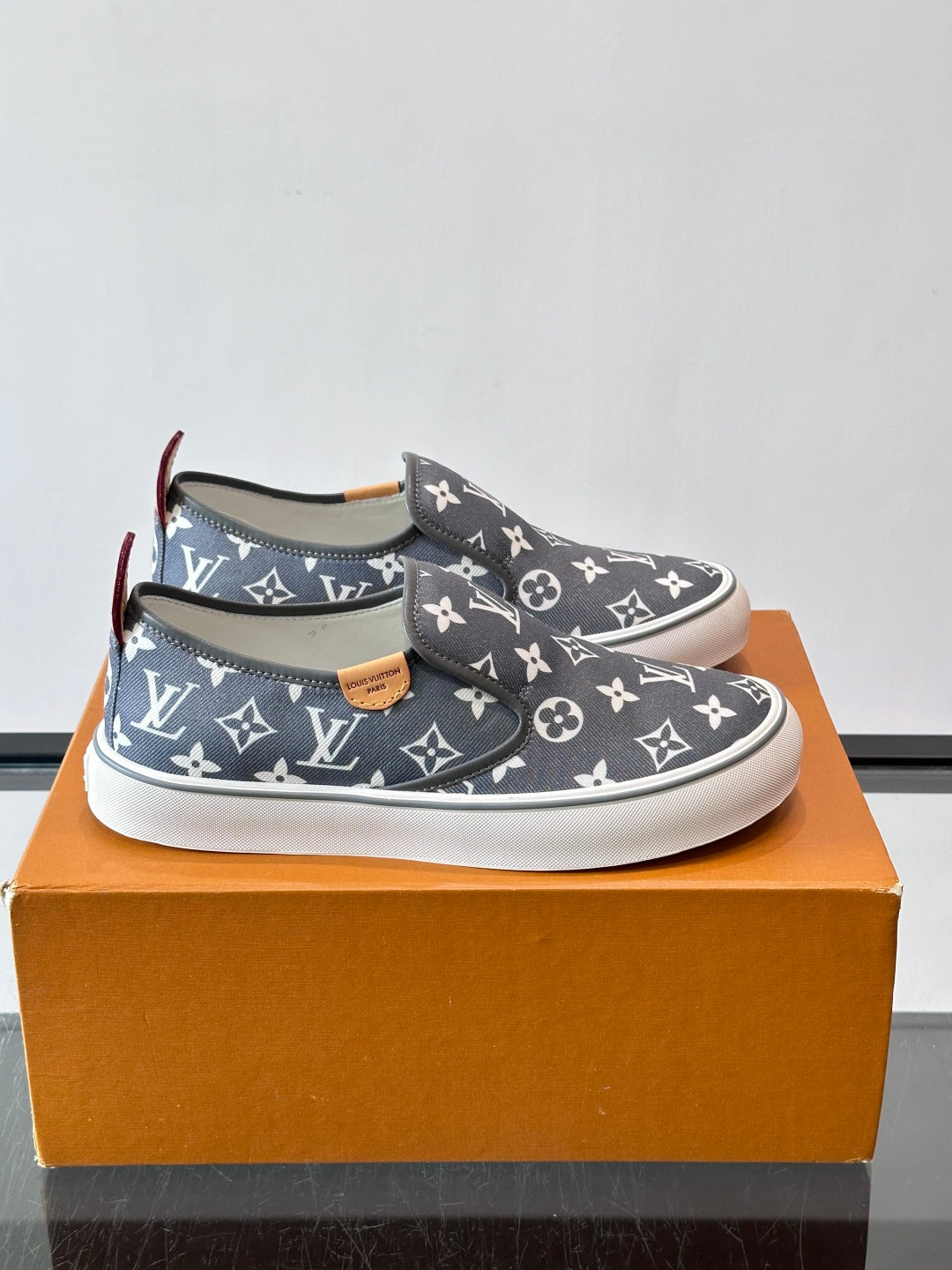 Сліпони з текстилю Louis Vuitton × Vans
