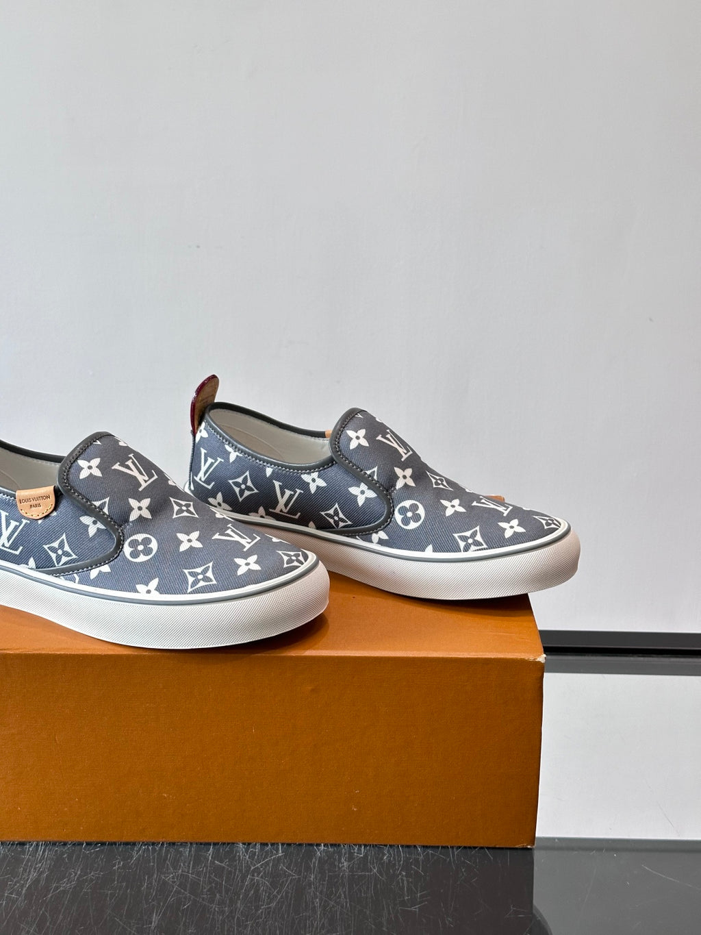 Сліпони з текстилю Louis Vuitton × Vans