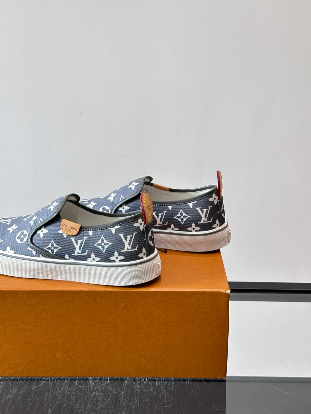 Сліпони з текстилю Louis Vuitton × Vans