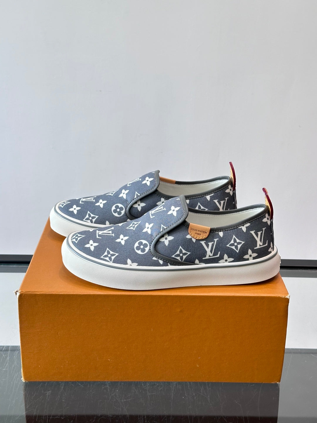 Сліпони з текстилю Louis Vuitton × Vans