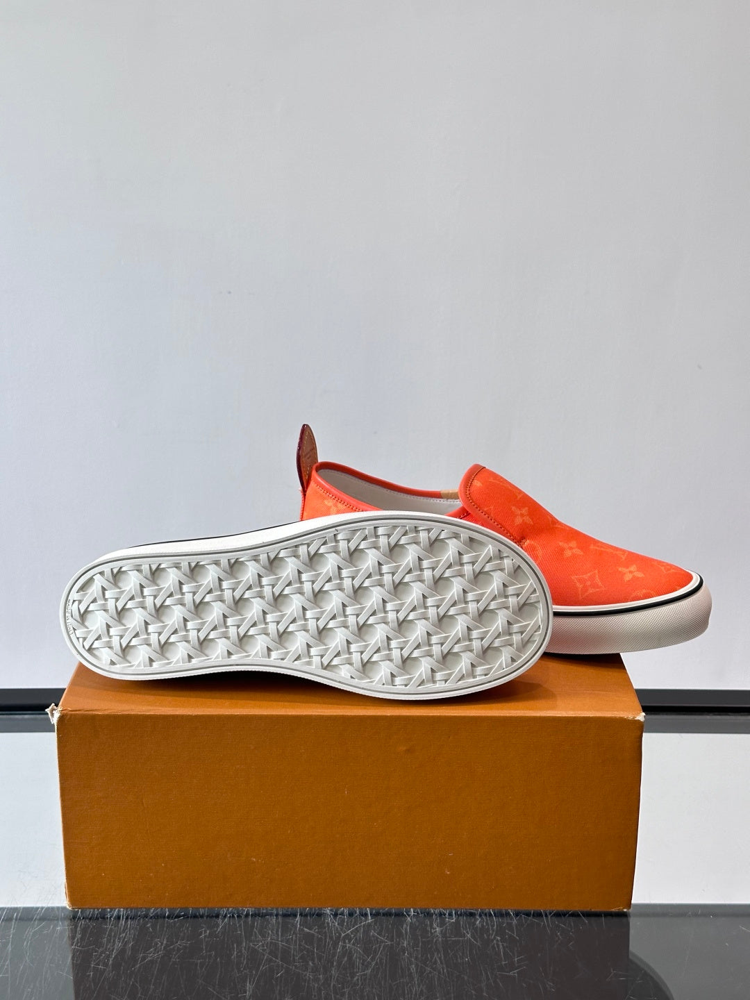 Сліпони з текстилю Louis Vuitton × Vans