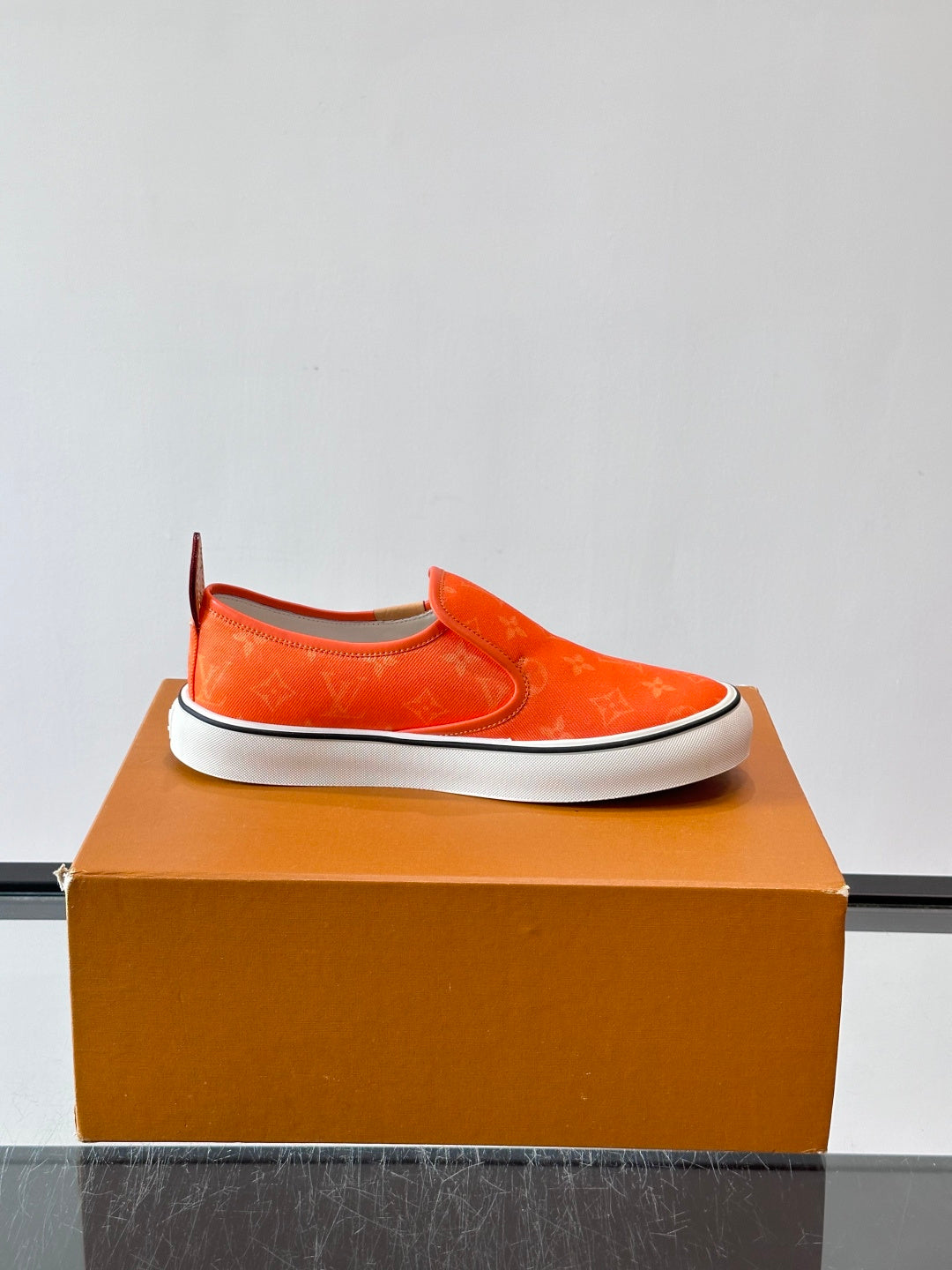 Сліпони з текстилю Louis Vuitton × Vans