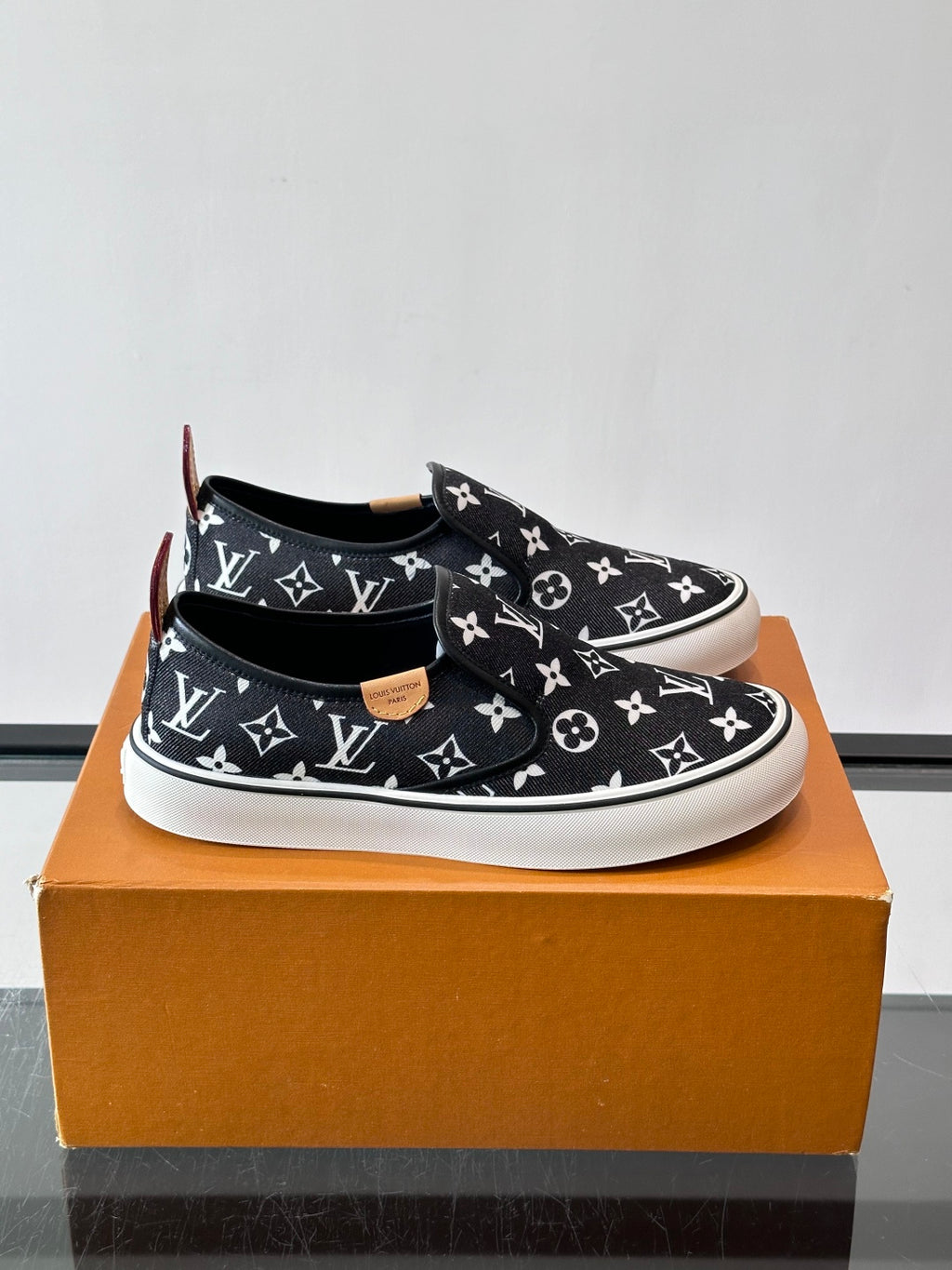 Сліпони з текстилю Louis Vuitton × Vans