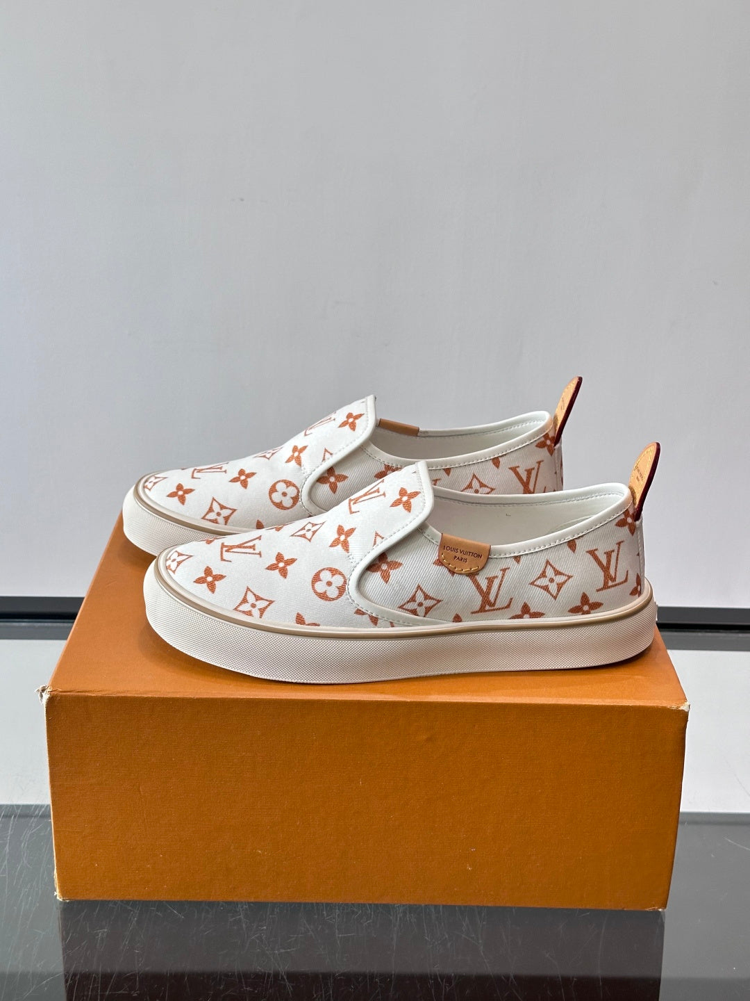 Сліпони з текстилю Louis Vuitton × Vans