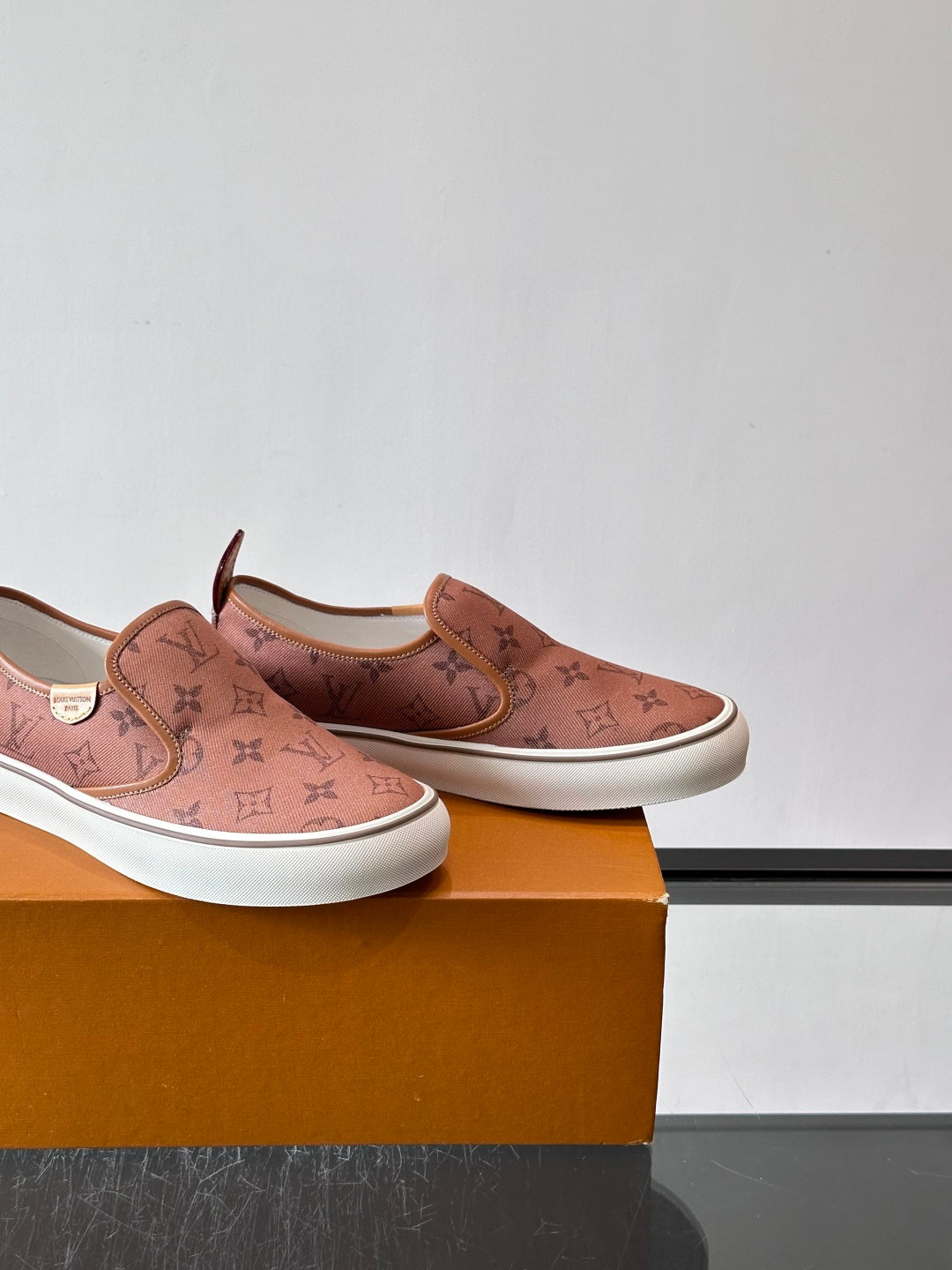 Сліпони з текстилю Louis Vuitton × Vans