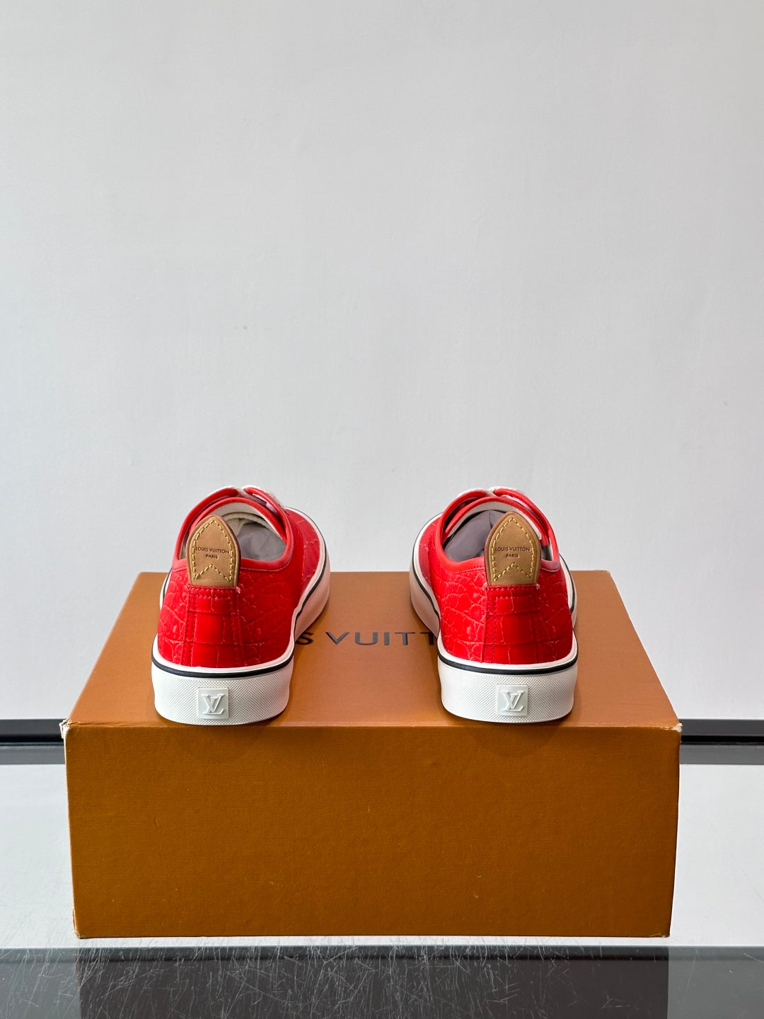 Кеди з натуральної шкіри та текстилю Louis Vuitton × Vans