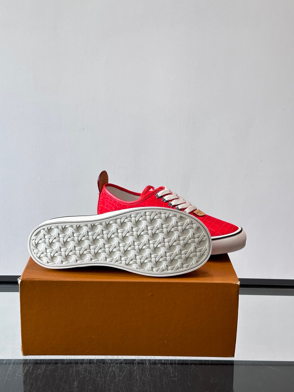 Кеди з натуральної шкіри та текстилю Louis Vuitton × Vans