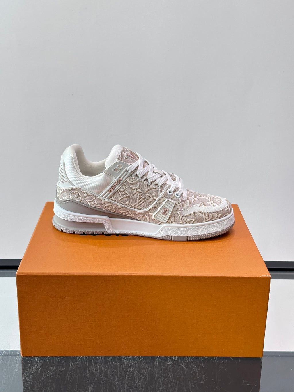 Кросівки з натуральної шкіри Louis Vuitton Trainer