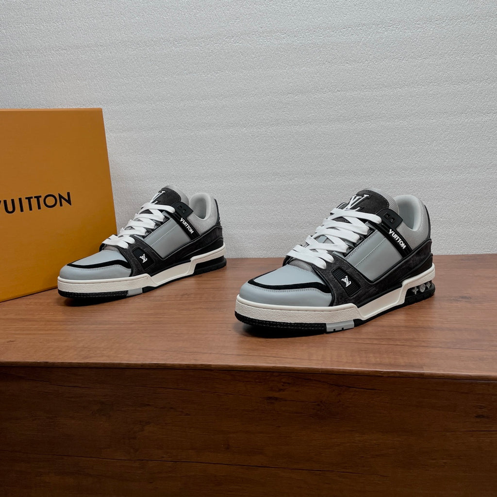 Кросівки з натуральної замші Louis Vuitton Trainer — сірі