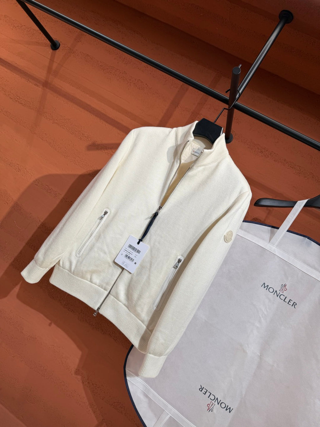 Легка пухова куртка Moncler, біла — фото 4