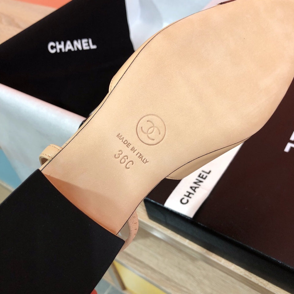 Жіночі зручні шкіряні сандалі Chanel