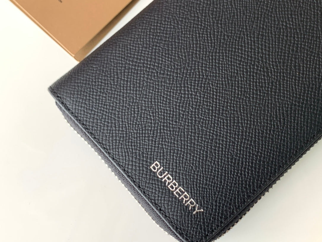 Гаманець Burberry із зернистої натуральної шкіри — фото 4