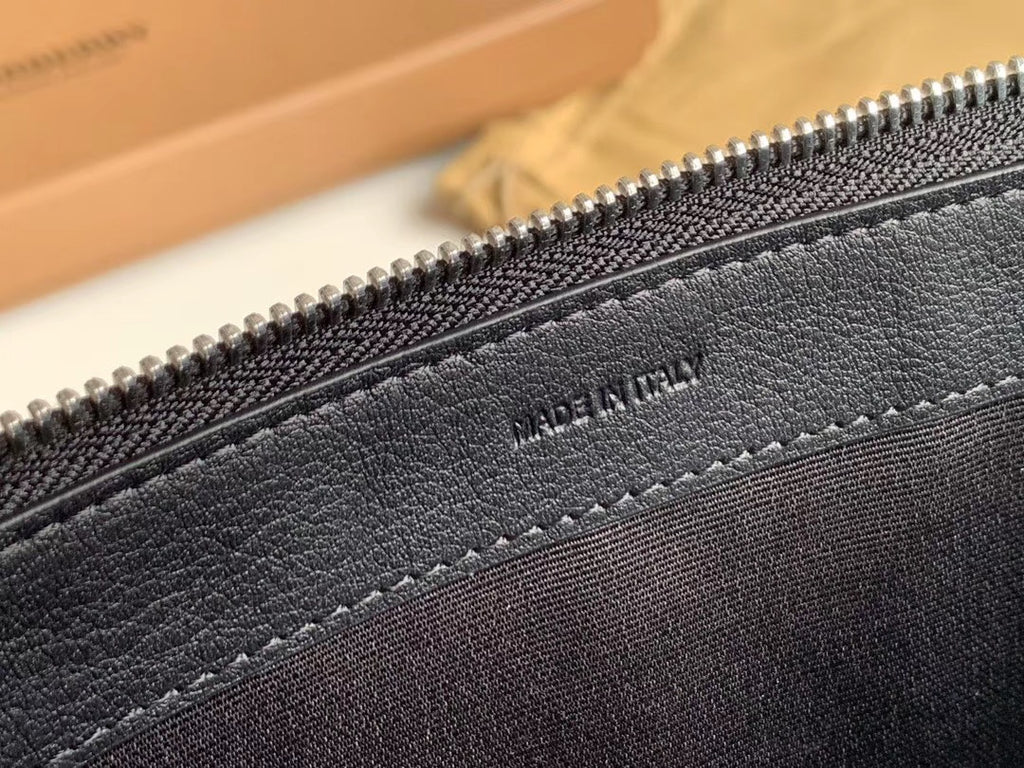 Клатч Burberry TB із зернистої натуральної шкіри — фото 9