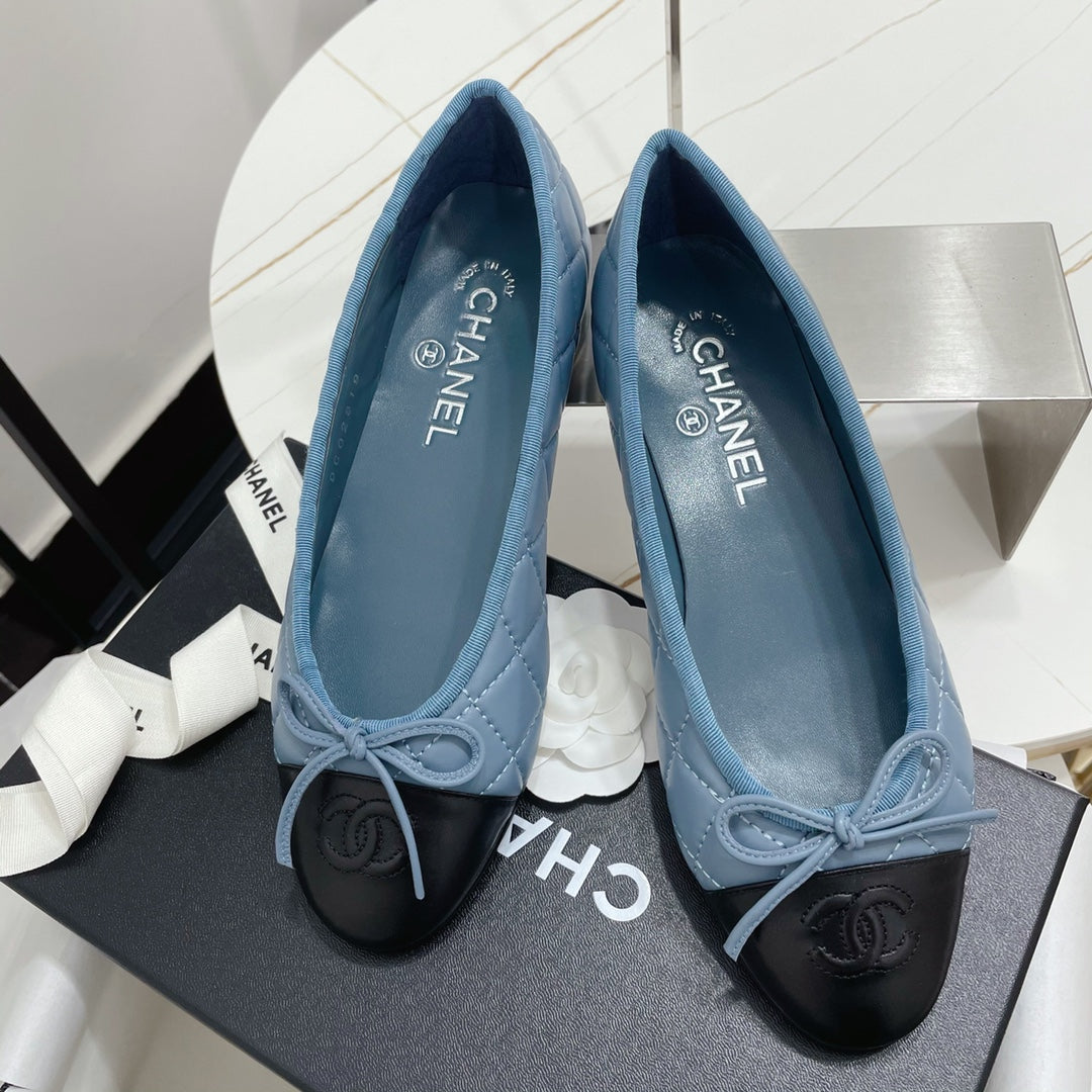 Жіночі лаконічні шкіряні балетки Chanel Ballet рожеві