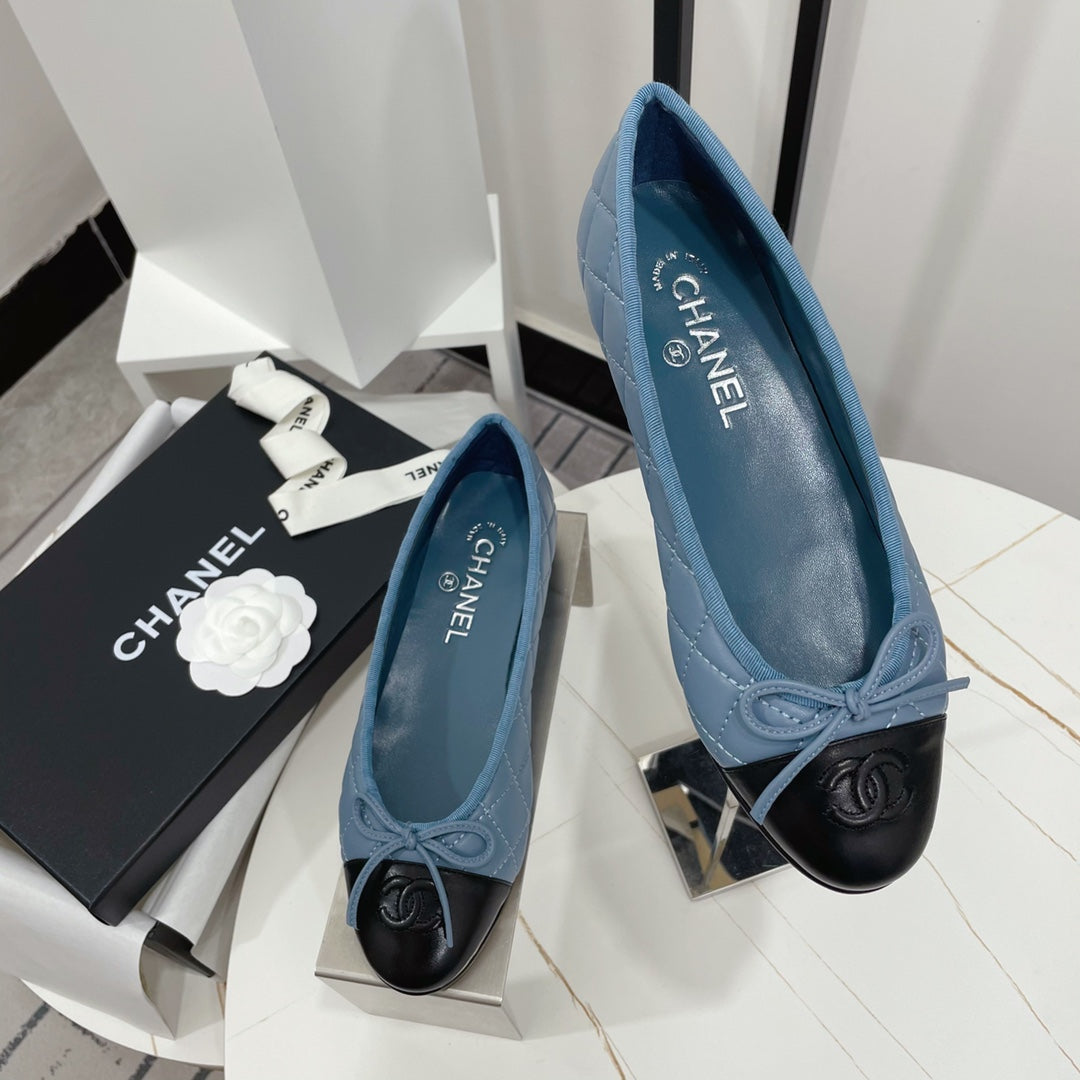Жіночі лаконічні шкіряні балетки Chanel Ballet рожеві