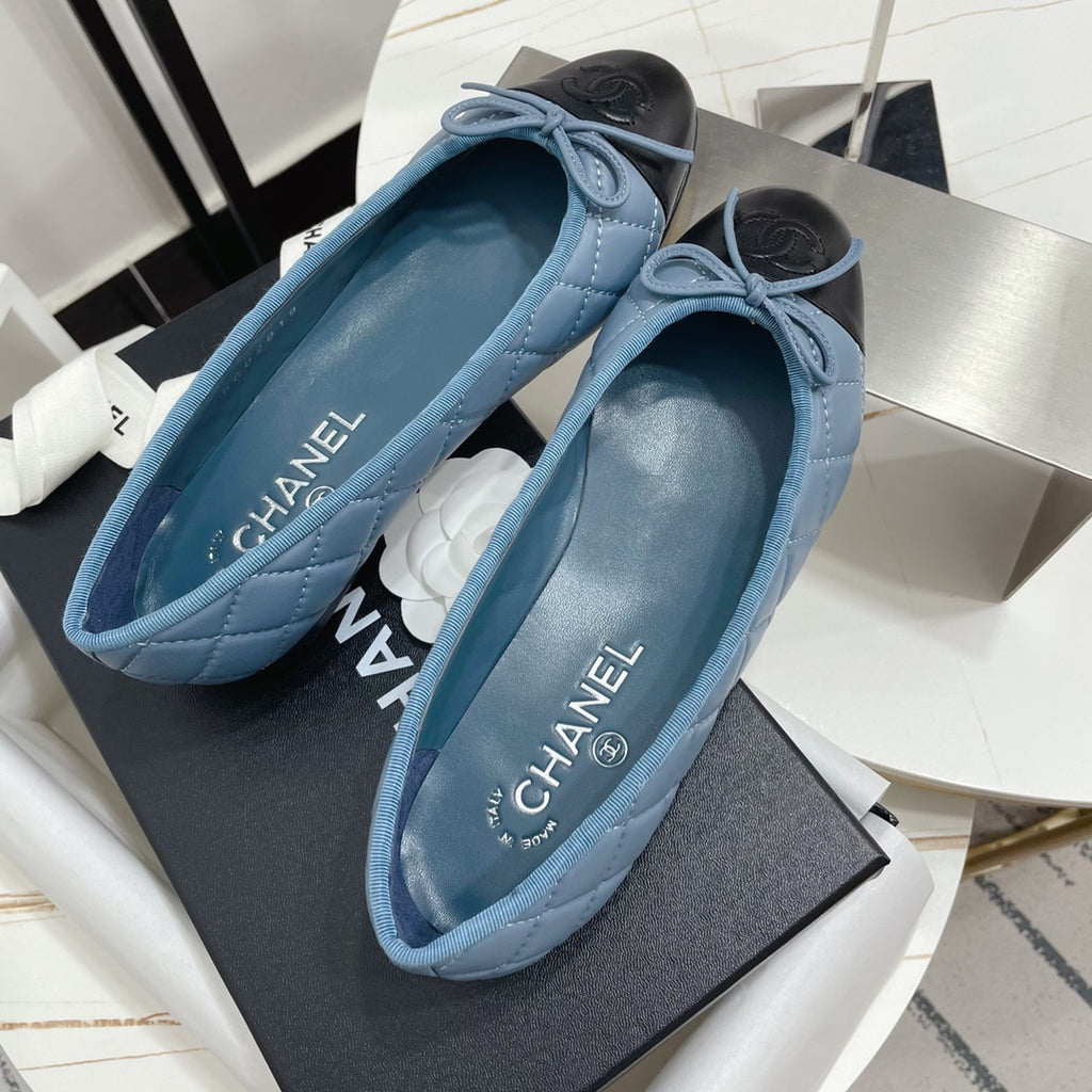 Жіночі лаконічні шкіряні балетки Chanel Ballet рожеві