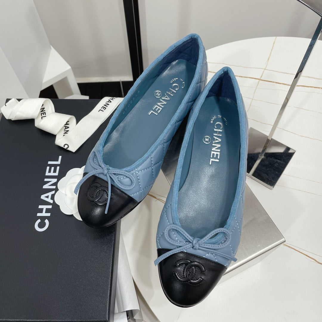 Жіночі лаконічні шкіряні балетки Chanel Ballet рожеві