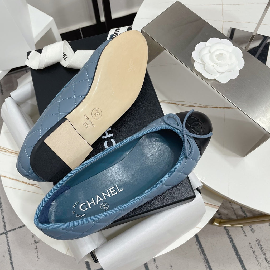 Жіночі лаконічні шкіряні балетки Chanel Ballet рожеві