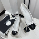 Жіночі лаконічні шкіряні балетки Chanel Ballet