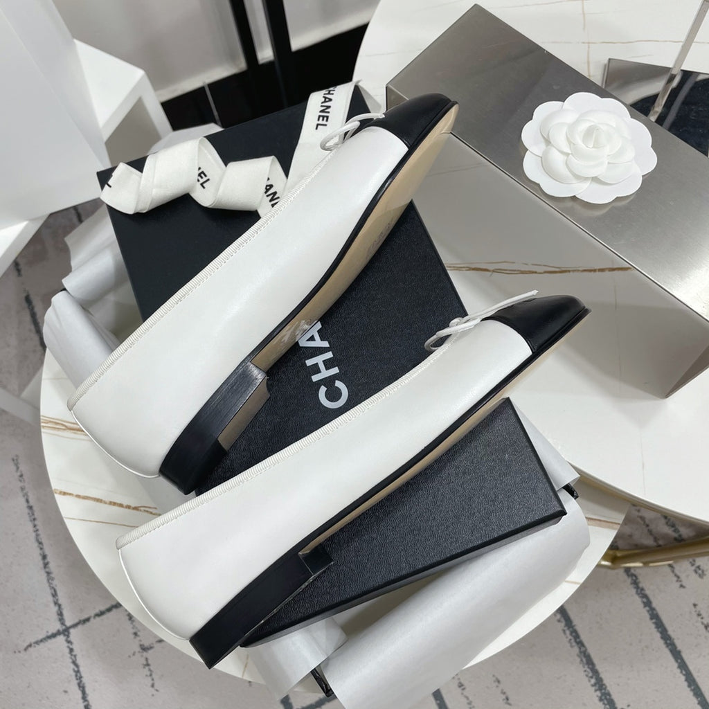 Жіночі лаконічні шкіряні балетки Chanel Ballet рожеві