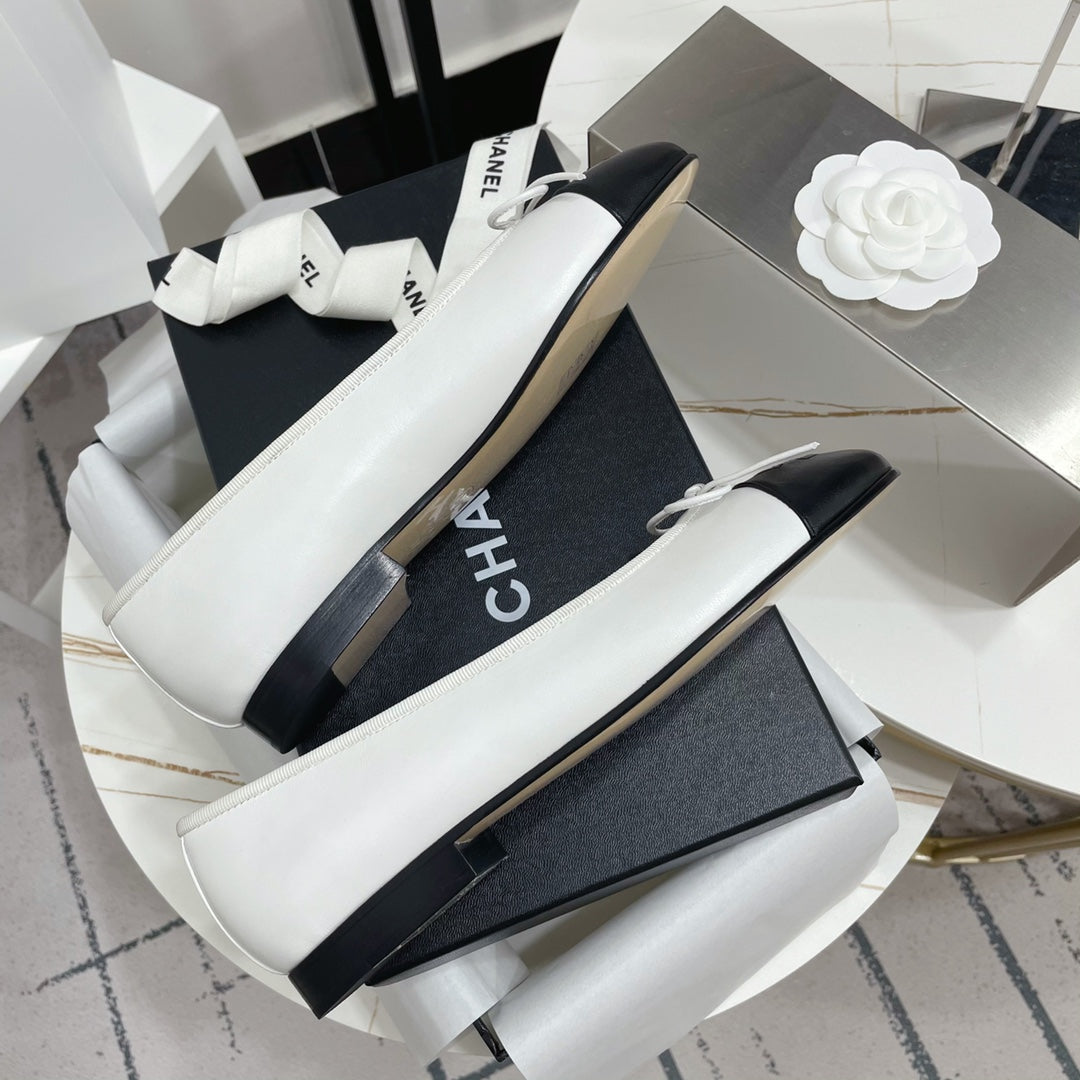 Жіночі лаконічні шкіряні балетки Chanel Ballet рожеві