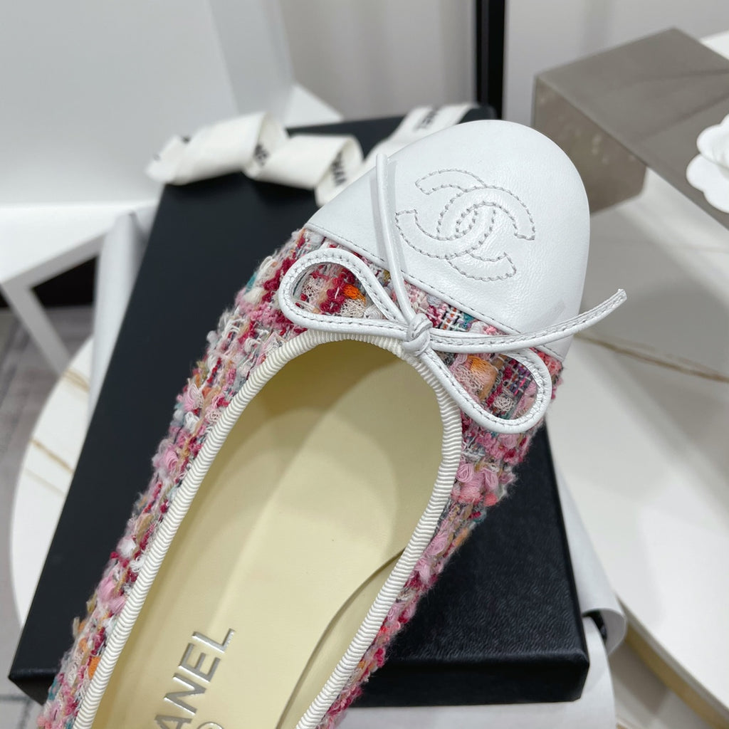 Жіночі лаконічні шкіряні балетки Chanel Ballet рожеві