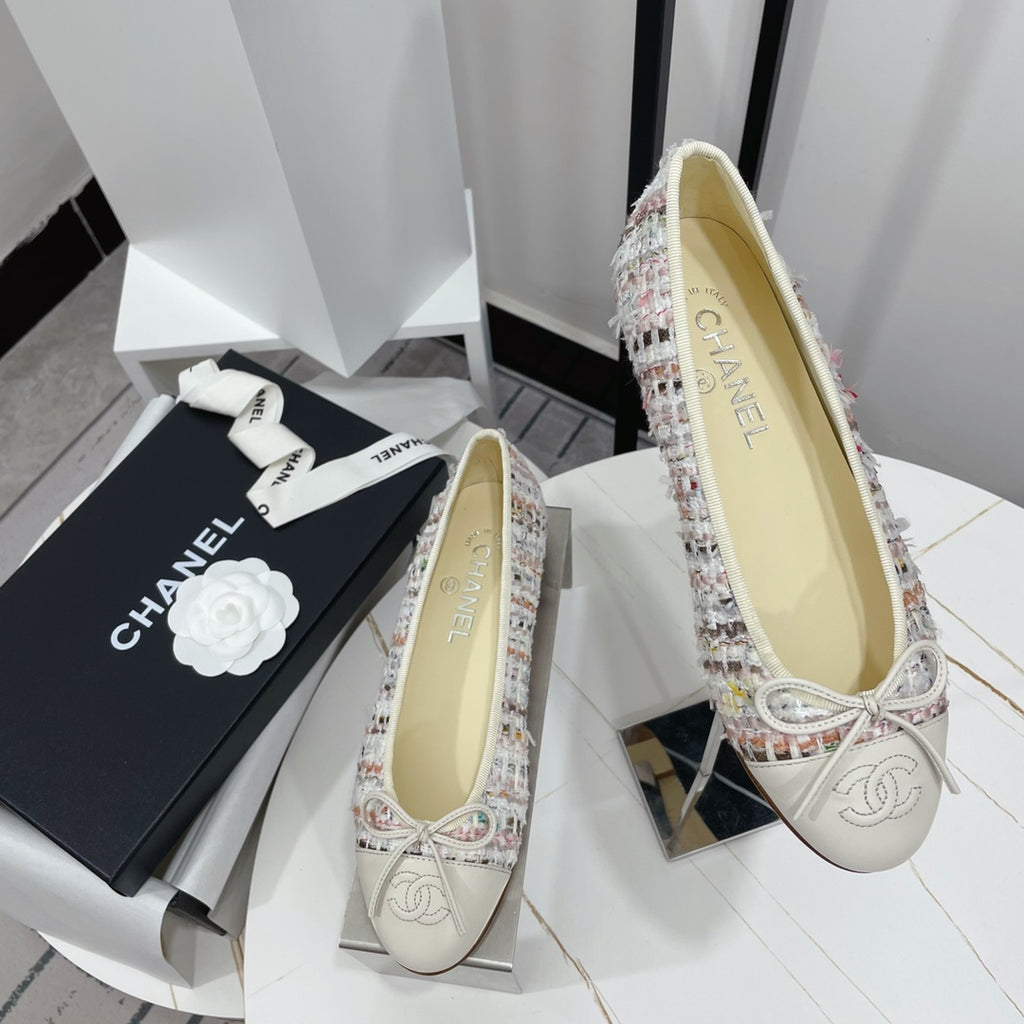 Жіночі лаконічні шкіряні балетки Chanel Ballet рожеві
