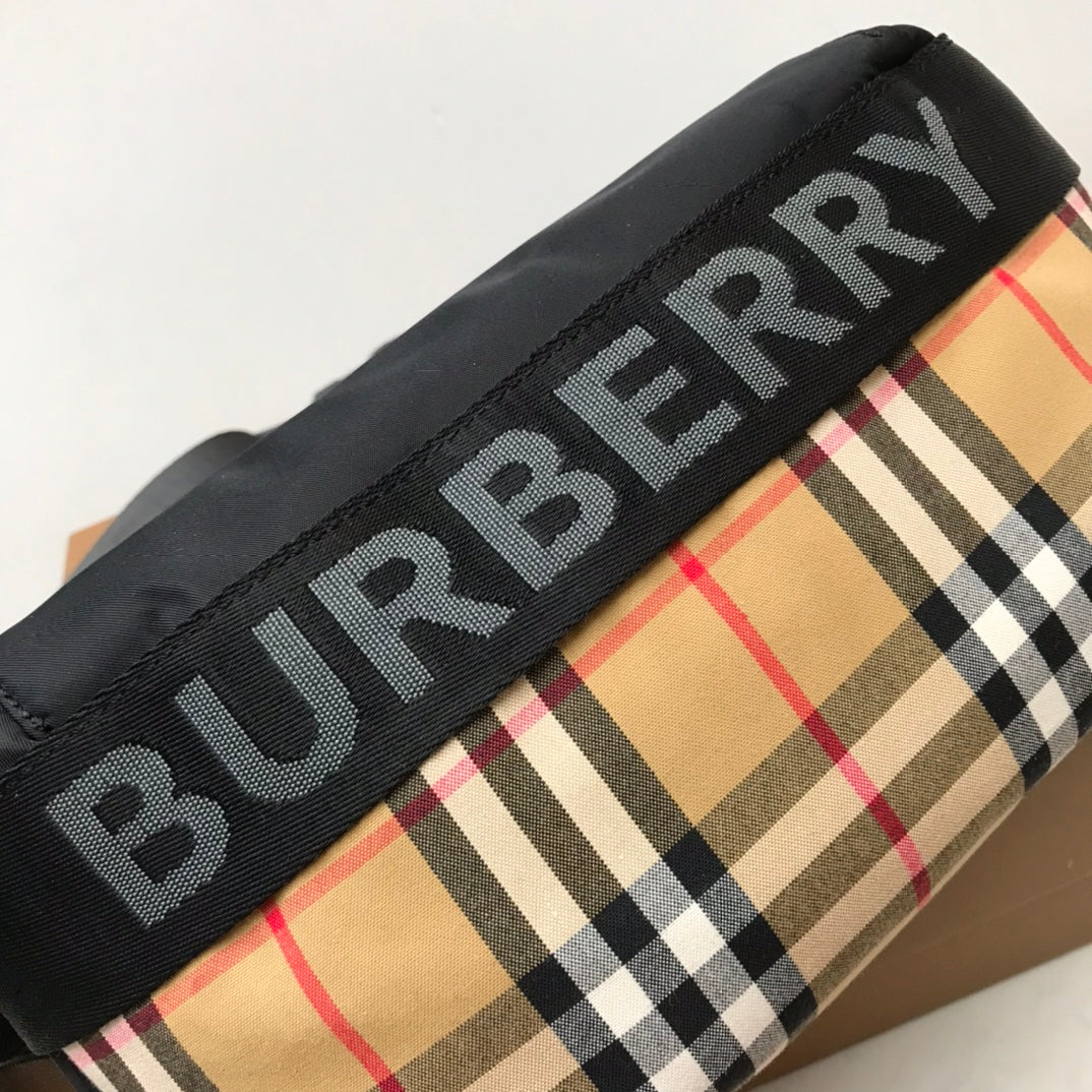 Поясна сумка Burberry з нейлону — фото 3