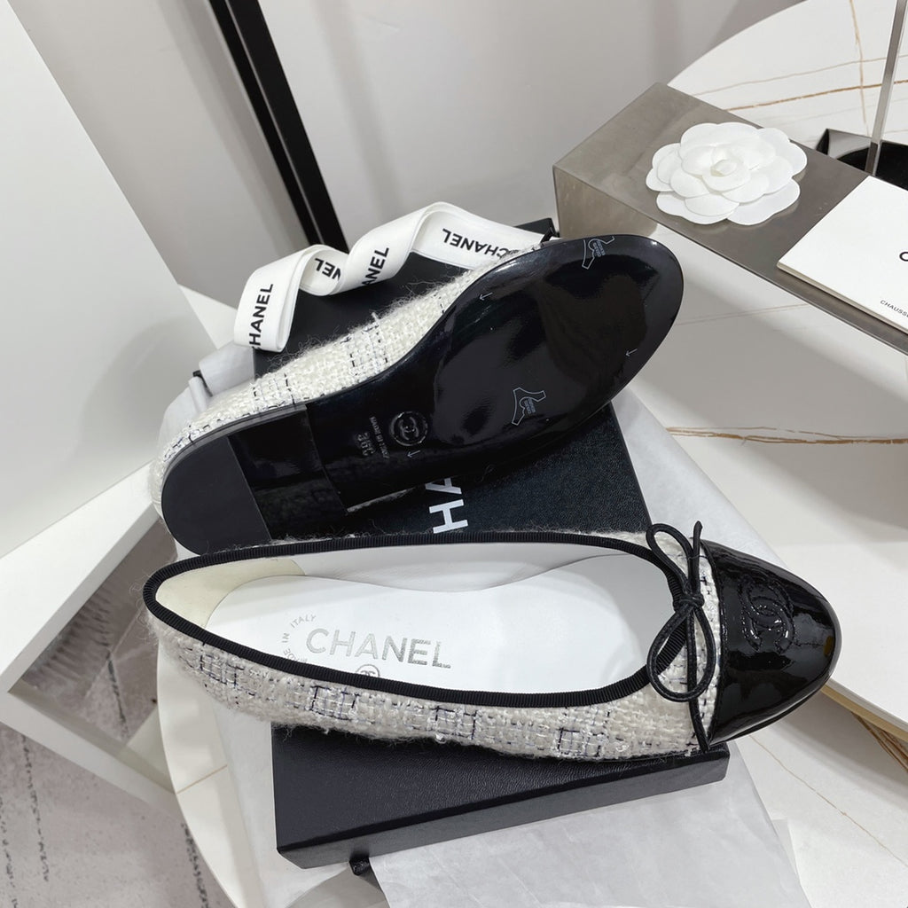 Жіночі лаконічні шкіряні балетки Chanel Ballet рожеві