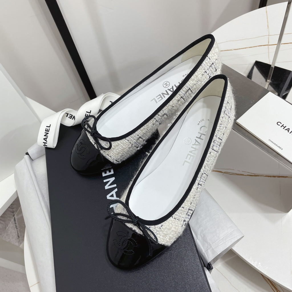 Жіночі лаконічні шкіряні балетки Chanel Ballet рожеві