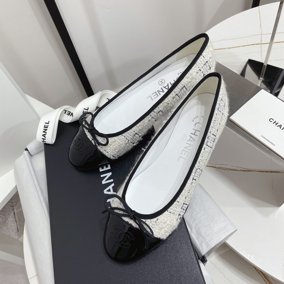 Жіночі лаконічні шкіряні балетки Chanel Ballet рожеві