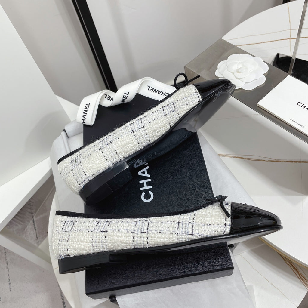 Жіночі лаконічні шкіряні балетки Chanel Ballet рожеві