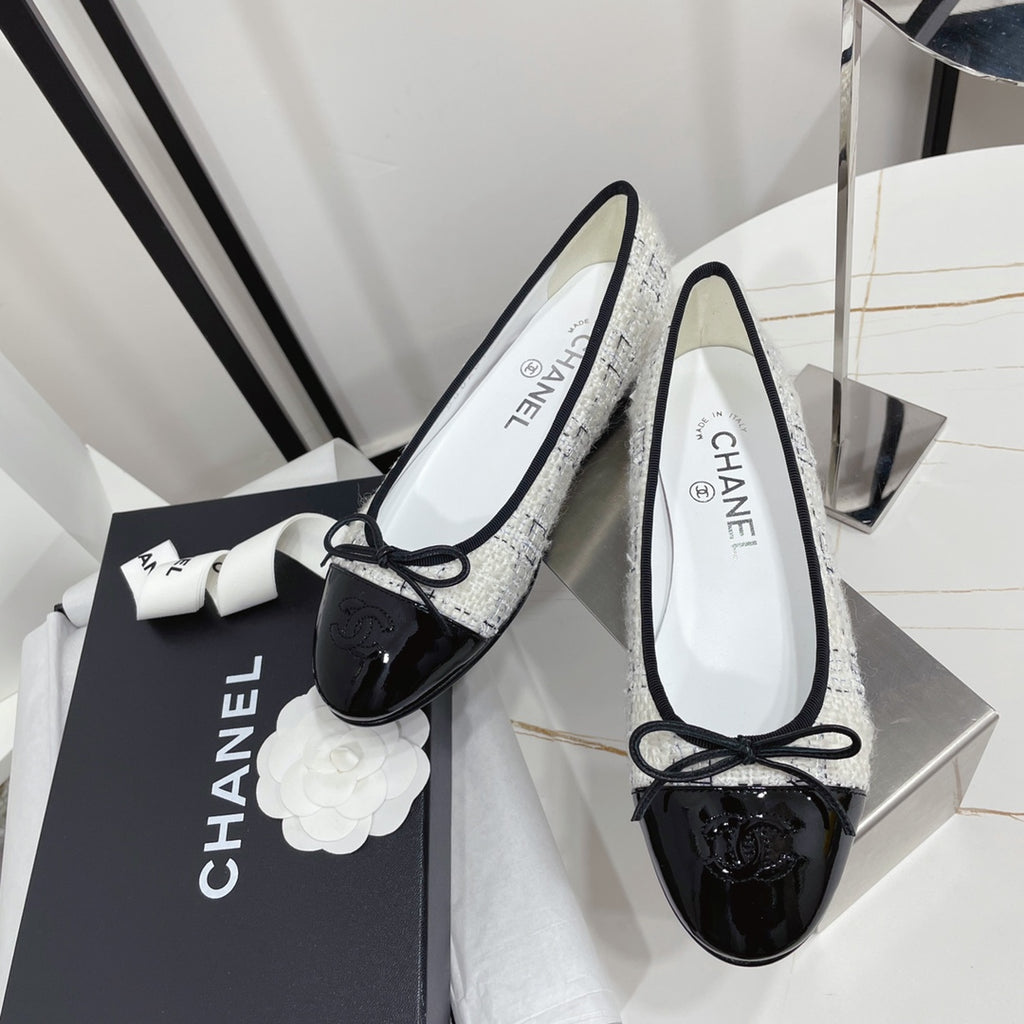Жіночі лаконічні шкіряні балетки Chanel Ballet рожеві