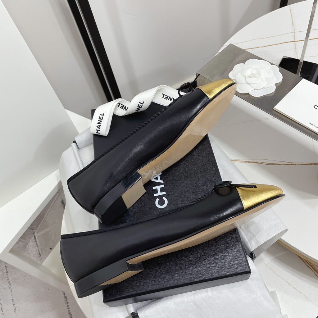 Жіночі лаконічні шкіряні балетки Chanel Ballet рожеві