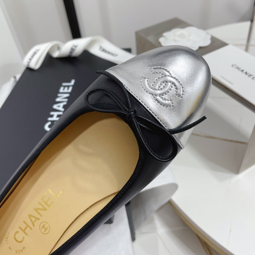Жіночі лаконічні шкіряні балетки Chanel Ballet рожеві