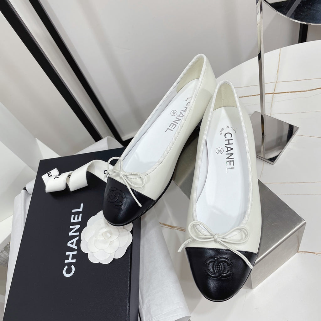 Жіночі лаконічні шкіряні балетки Chanel Ballet рожеві