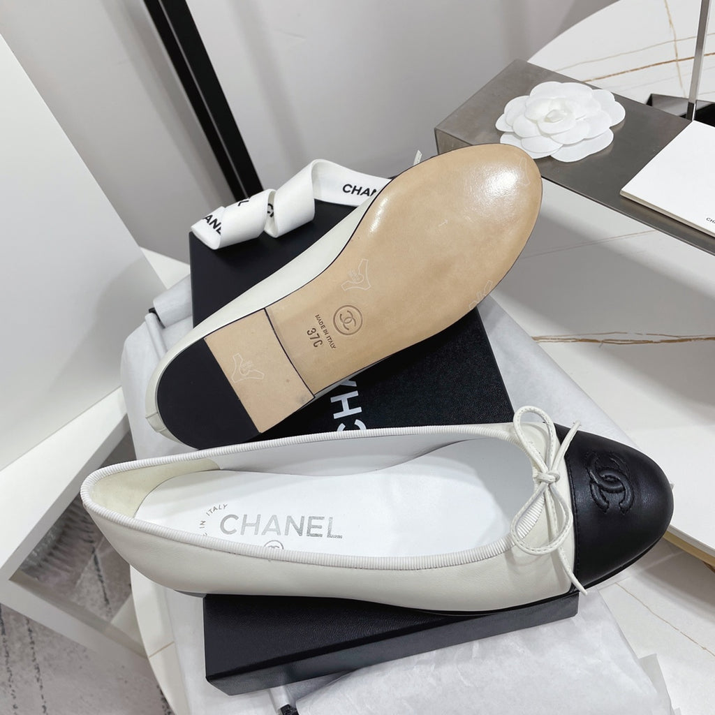 Жіночі лаконічні шкіряні балетки Chanel Ballet рожеві