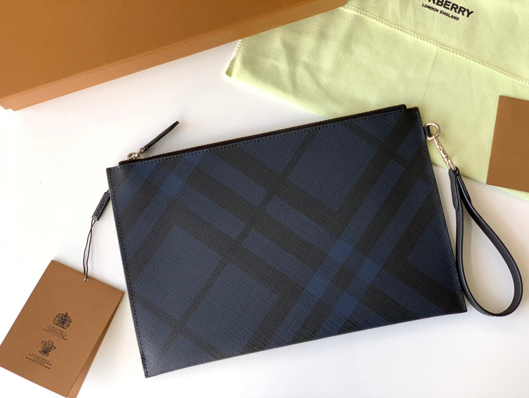 Клатч Burberry London із зернистої натуральної шкіри — фото 3
