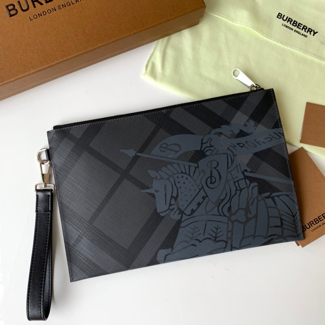 Клатч Burberry London із зернистої натуральної шкіри — фото 2