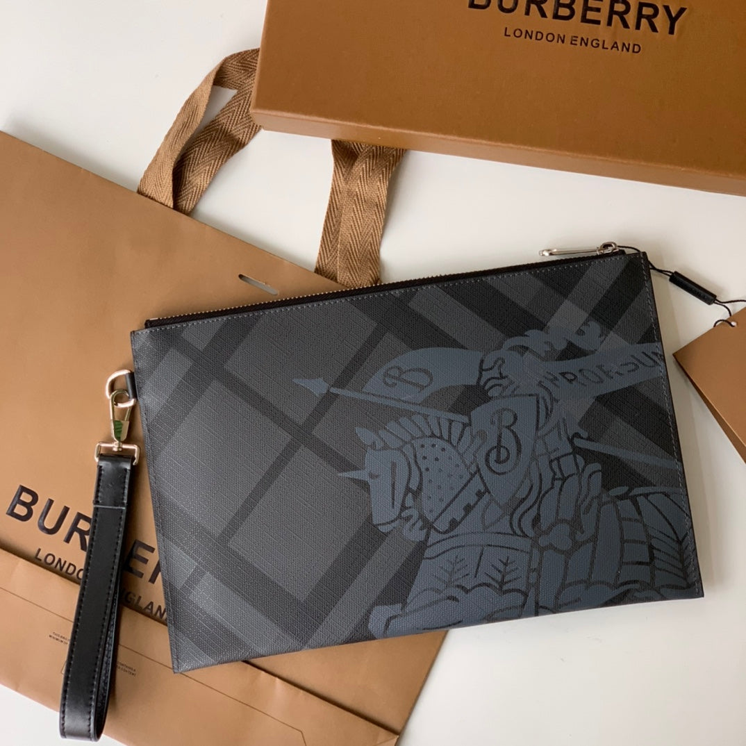 Клатч Burberry London із зернистої натуральної шкіри — фото 9