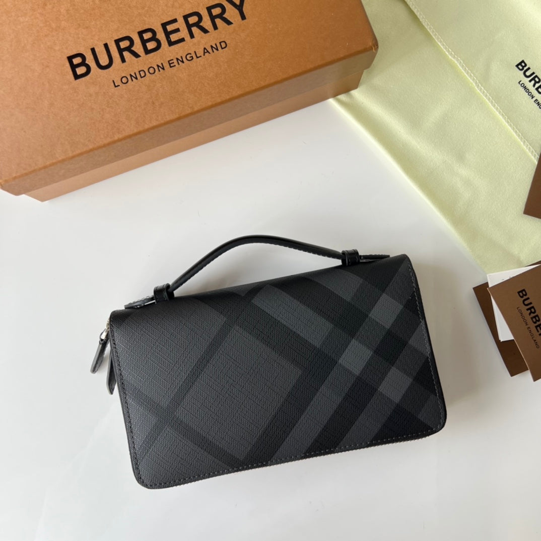 Аксесуар Burberry з натуральної шкіри — фото 2