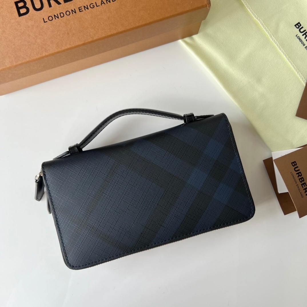 Аксесуар Burberry з натуральної шкіри — фото 2
