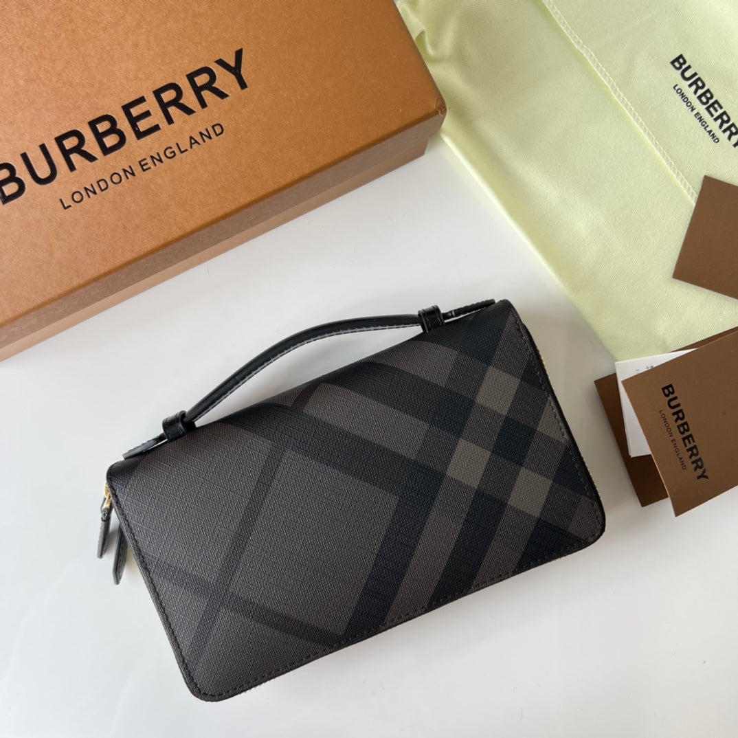 Аксесуар Burberry з натуральної шкіри — фото 2