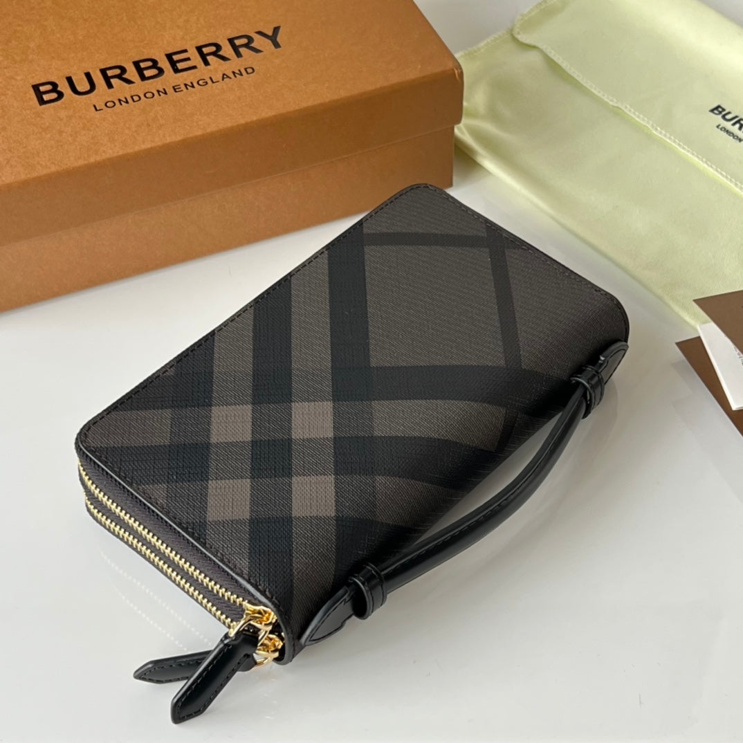 Аксесуар Burberry з натуральної шкіри — фото 4