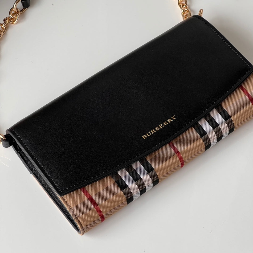 Гаманець на ланцюжку Burberry Horseferry зі шкіри — фото 3