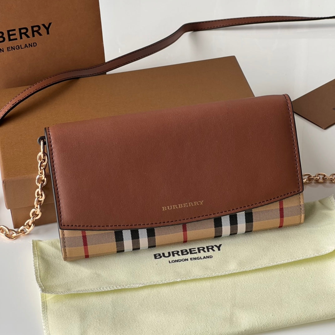 Гаманець на ланцюжку Burberry Horseferry зі шкіри — фото 1